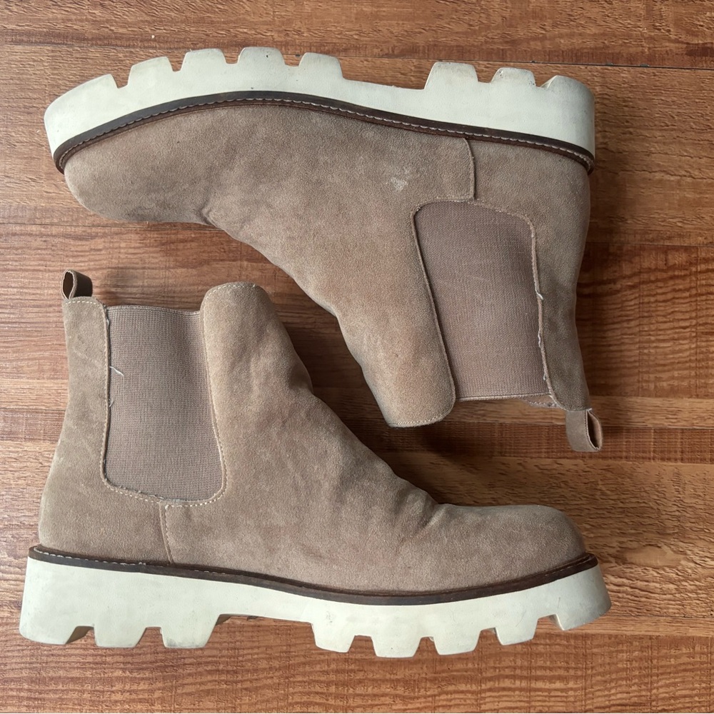Chelsea boots